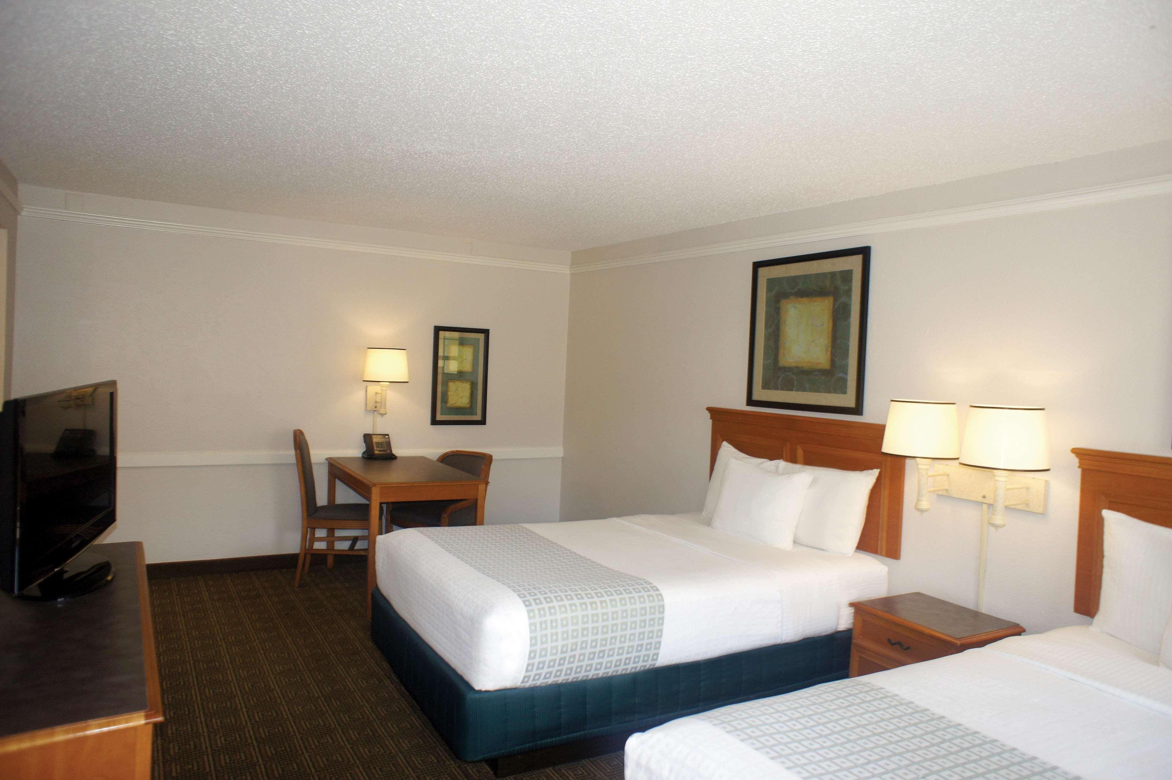 La Quinta Inn By Wyndham Tallahassee North Exterior photo